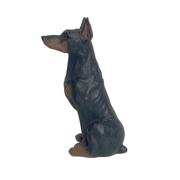Doberman Pinscher Dog Figurine Universal Statuary 7” Tall Sitting Black Tan USA - Picture 3 of 13